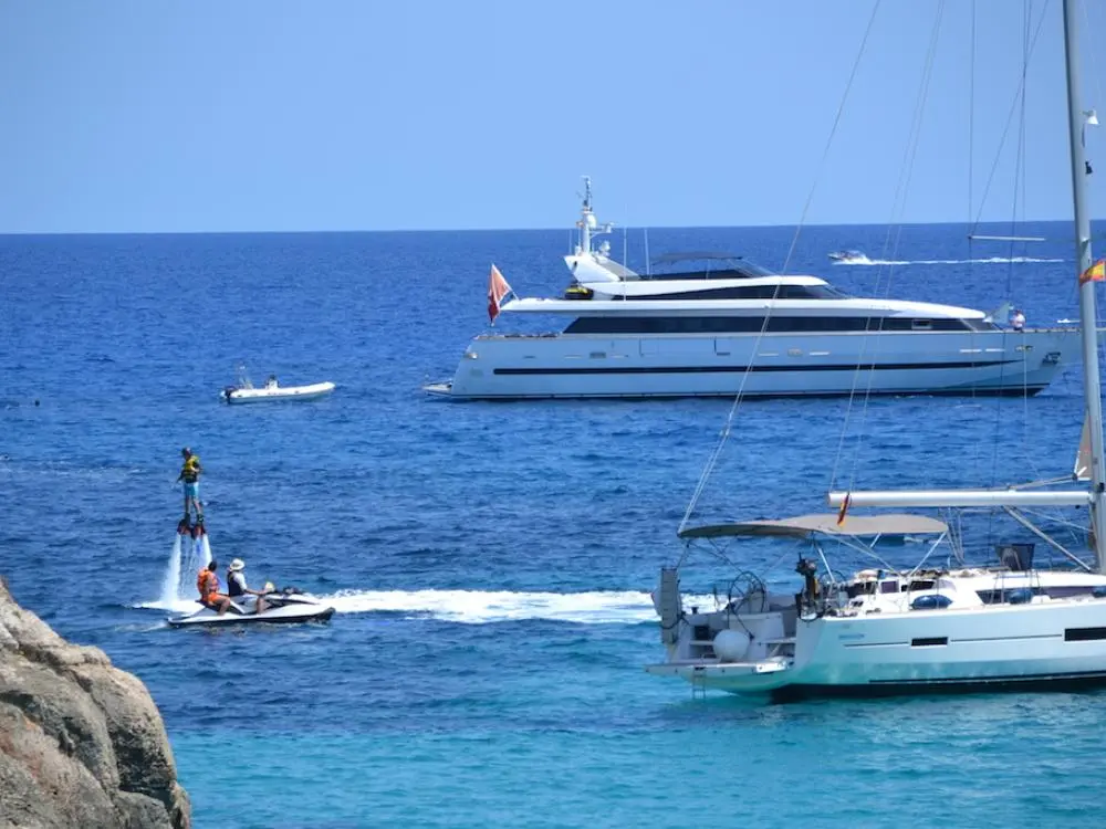 Flyboard Flying Dolphin  - Events und Incentives auf Mallorca & Ibiza mit LifeXperiences 