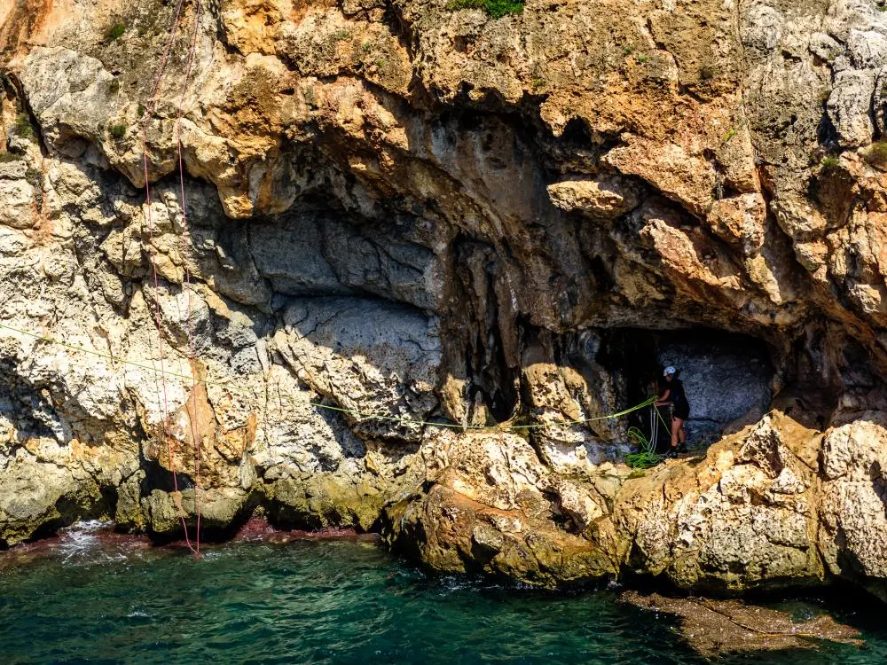 Coasteering Höhle