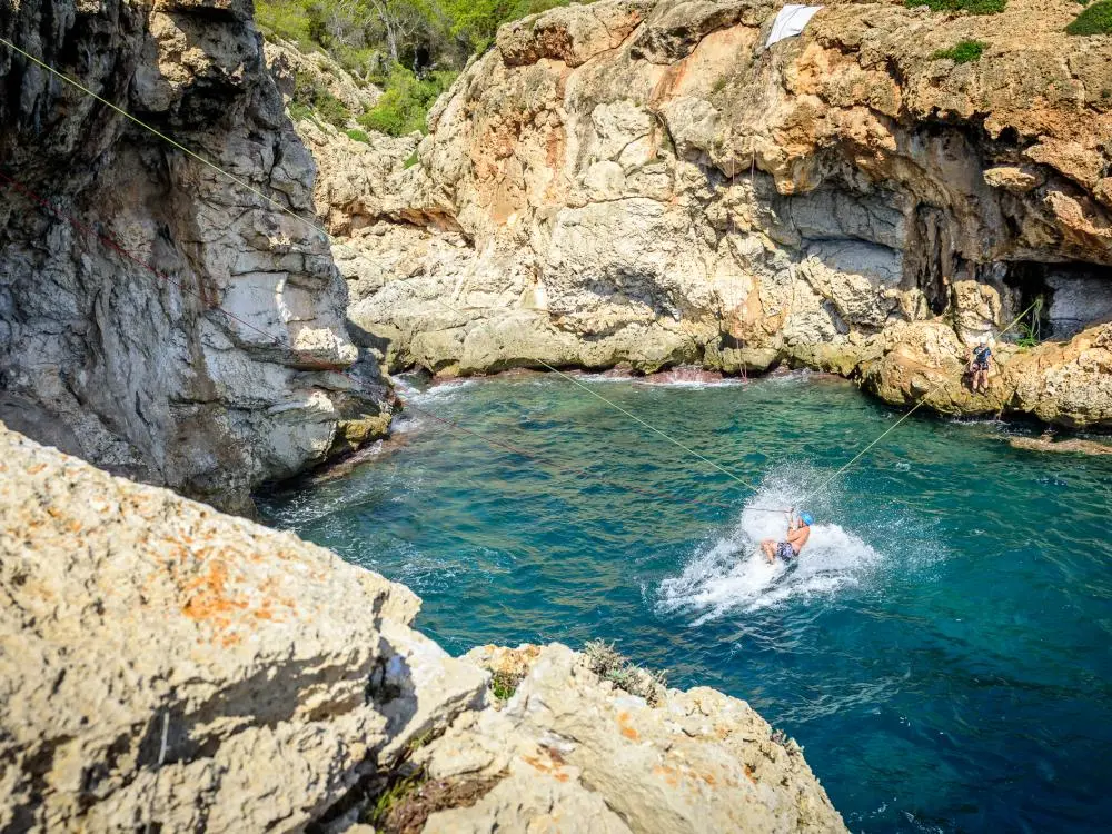 Coasteering Nature